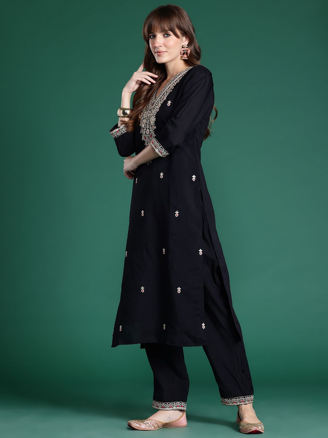 Dhiyona IE Ethnic Motifs Embroidered Sequinned Kurta With Trousers & Dupatta