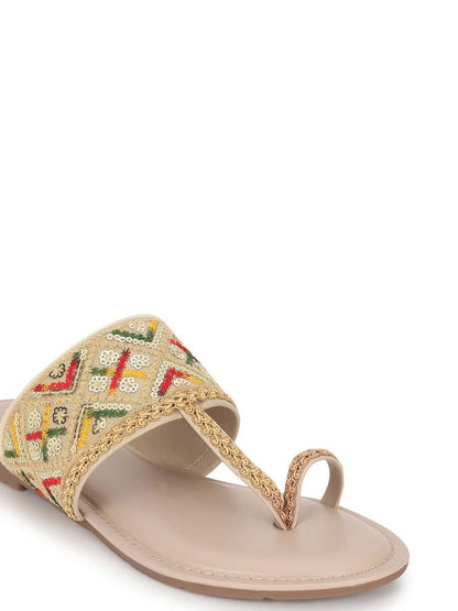 Dhiyona AK Women Embroidered One Toe Flats