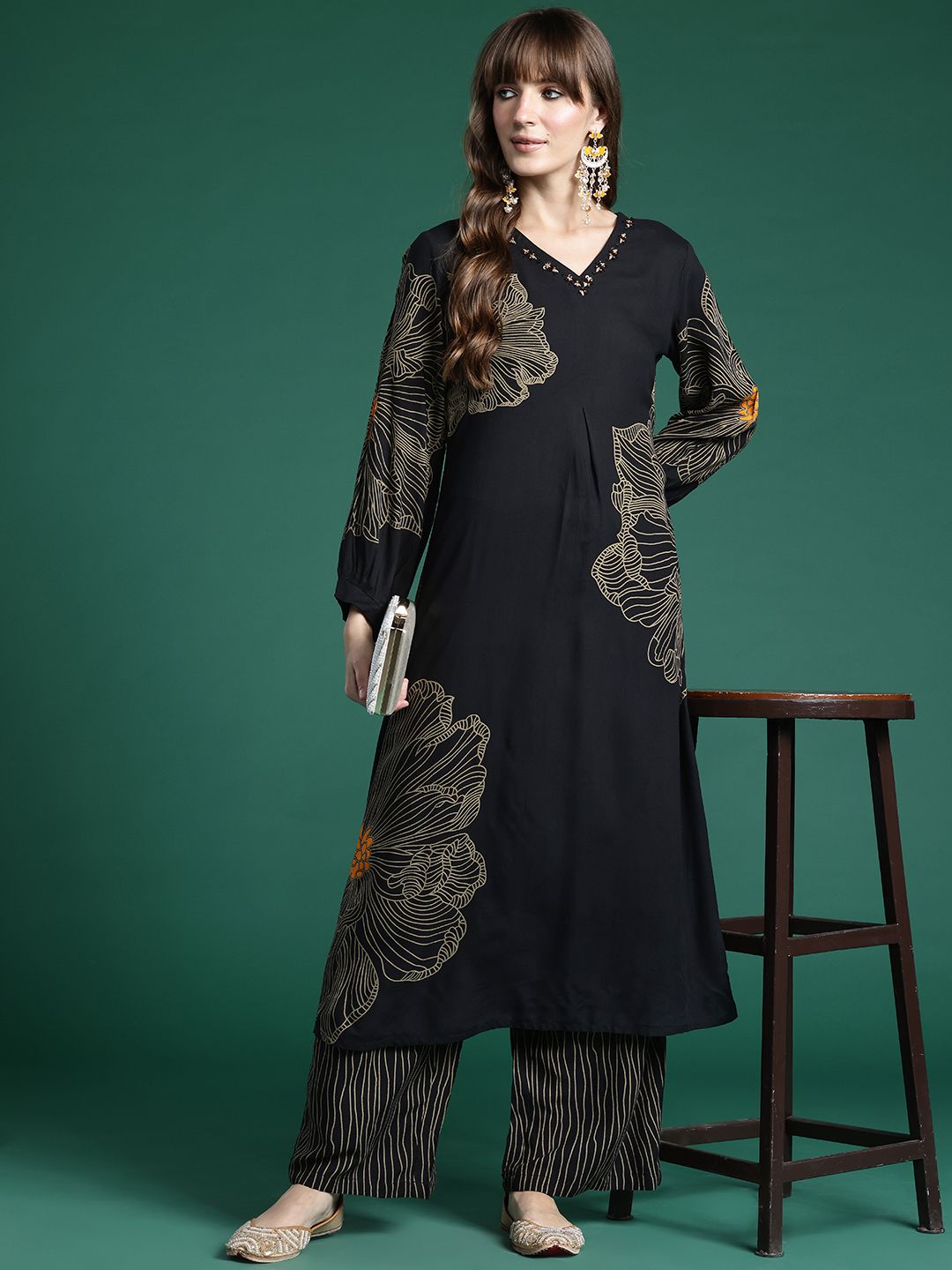 Floral Printed Regular Beads and Stones Kurta with Trousers