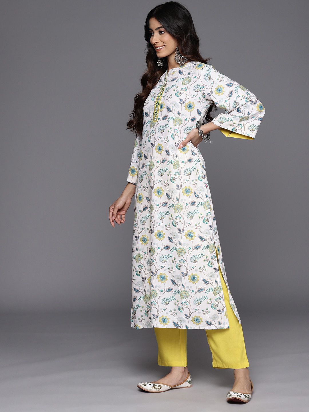 Dhiyona VA Women'sFloral Printed Regular Thread Work Kurta With Trousers & Dupatta