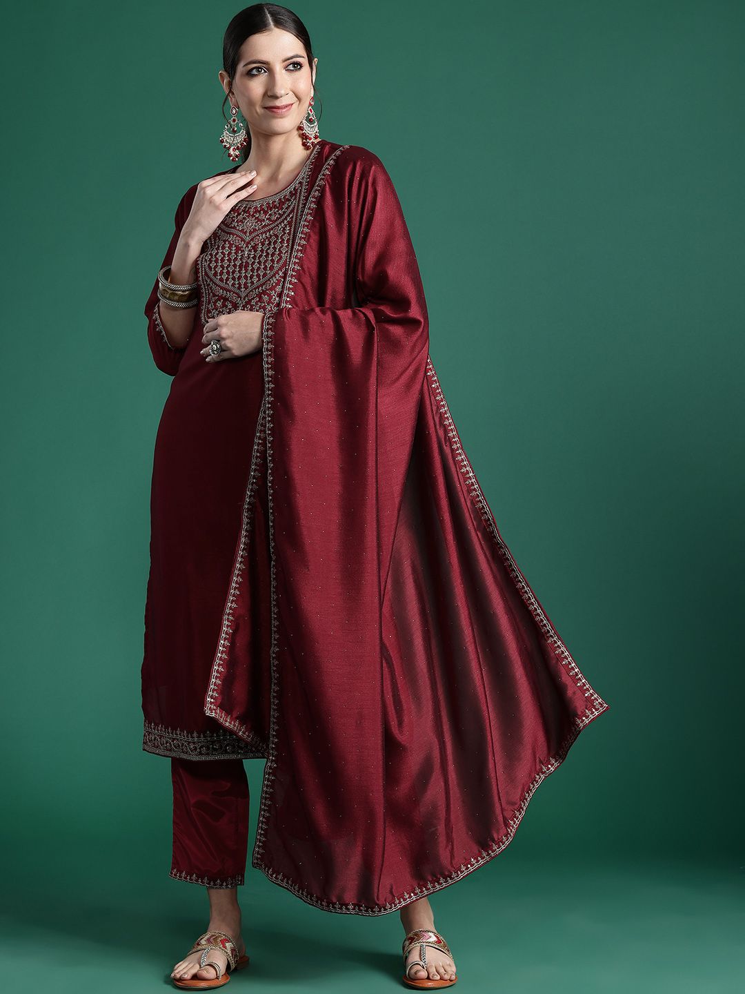 Dhiyona IE Ethnic Motifs Yoke Design Sequinned Kurta with Trousers & Dupatta