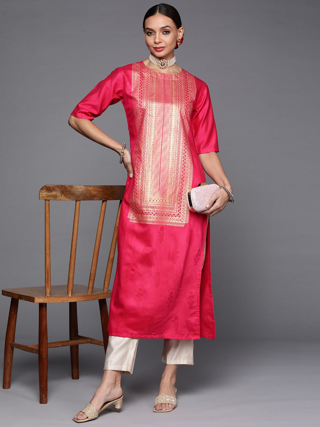 Dhiyona IE Women Pink & Gold Ethnic Motifs Foil Print Yoke Design Straight Liva Kurta