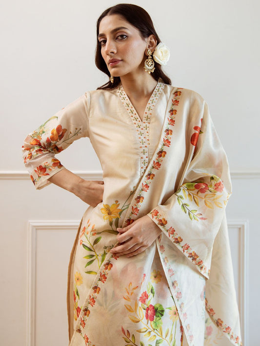 Dhiyona IE Women Floral Printed Regular Kurta with Trousers Dupatta