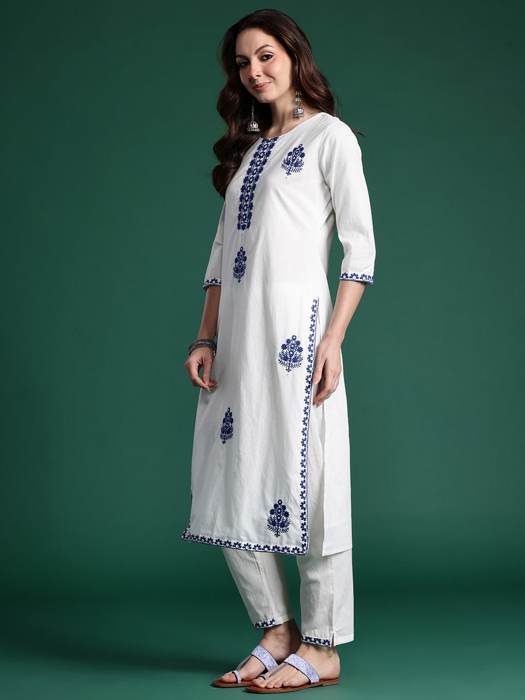 Dhiyona IE Floral Embroidered Kurta with Trousers & Dupatta