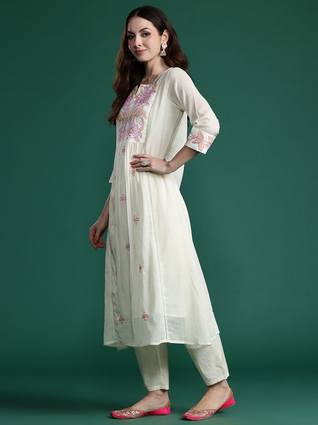 Floral Embroidered Panelled Thread Work Pure Cotton Kurta with Trousers & Dupatta