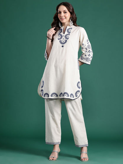 Ethnic Motifs Embroidered Regular Thread Work Kurta with Trousers
