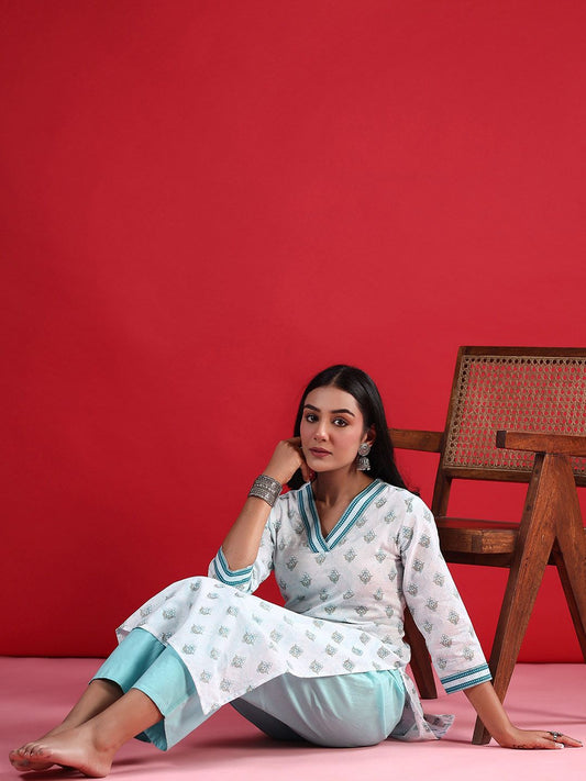 Dhiyona IE Floral Printed V-Neck Long Sleeves Straight Cotton Kurta
