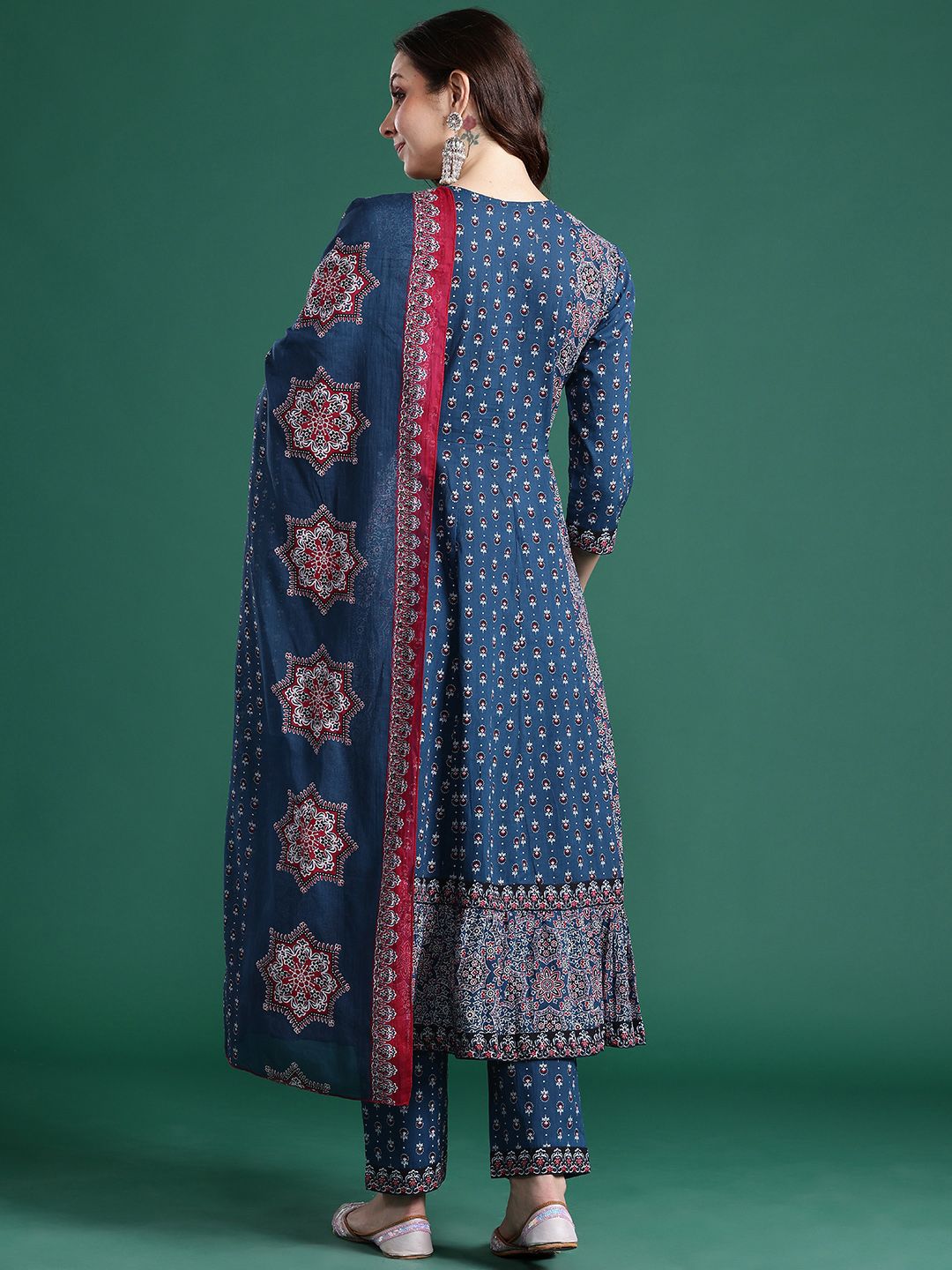 Ethnic Motifs Printed Kurta with Trousers & Dupatta