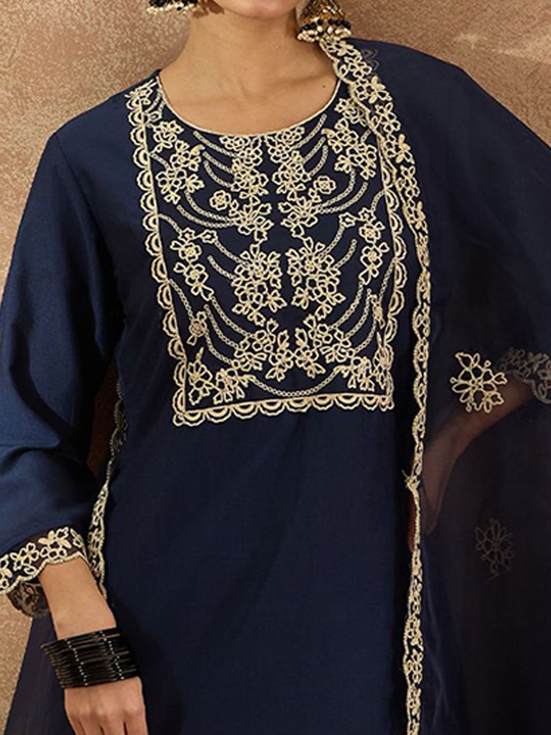 Floral Yoke Design Round Neck Straight Kurta With Trousers & Dupatta
