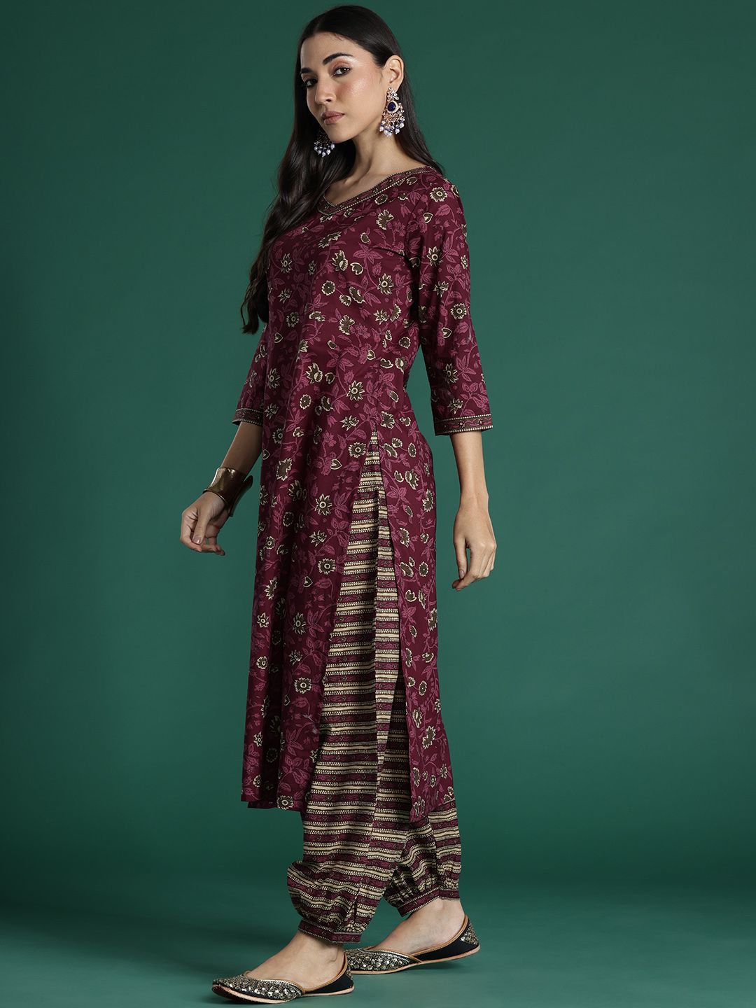 Dhiyona IE Women Floral Printed Regular Pure Cotton Kurta with Salwar & With Dupatta
