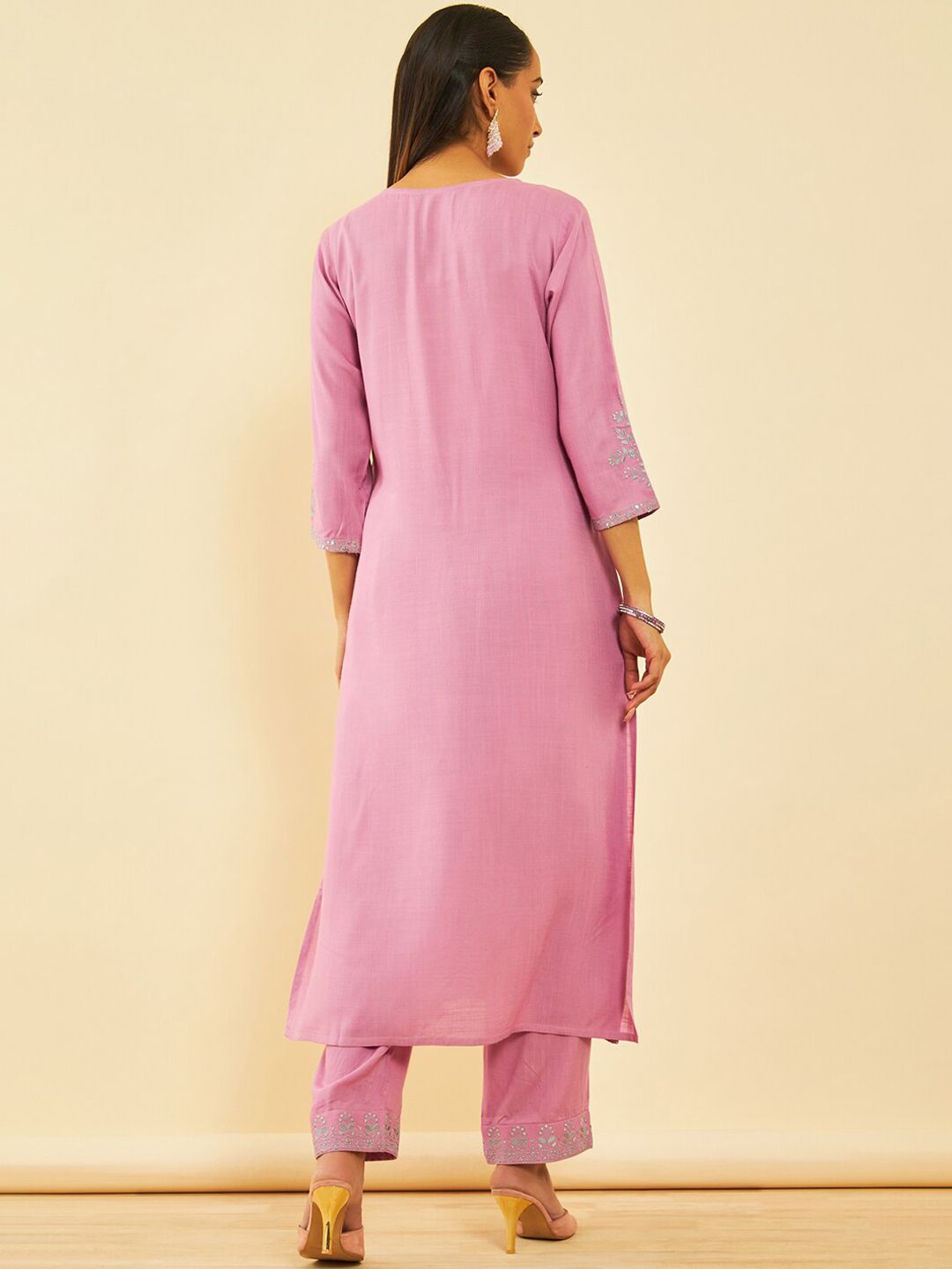 Dhiyona SO Women's Floral Embroidered Round Neck Three-Quarter Sleeves Kurta with Trousers