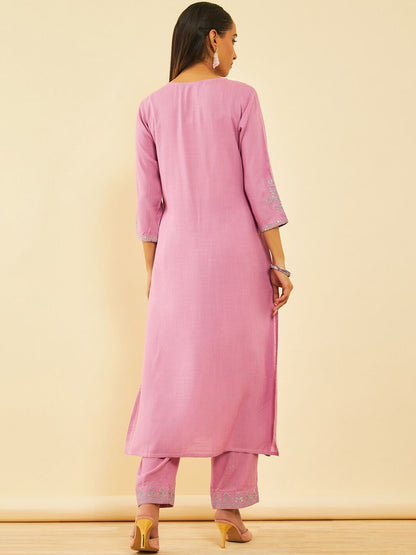 Dhiyona SO Women's Floral Embroidered Round Neck Three-Quarter Sleeves Kurta with Trousers