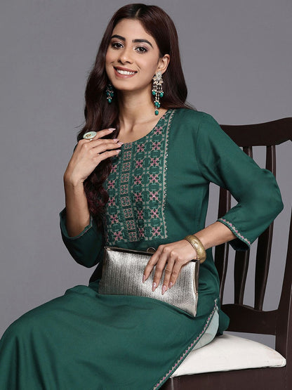 Dhiyona IE Ethnic Motifs Embroidered Round Neck Sequins Straight Kurtas