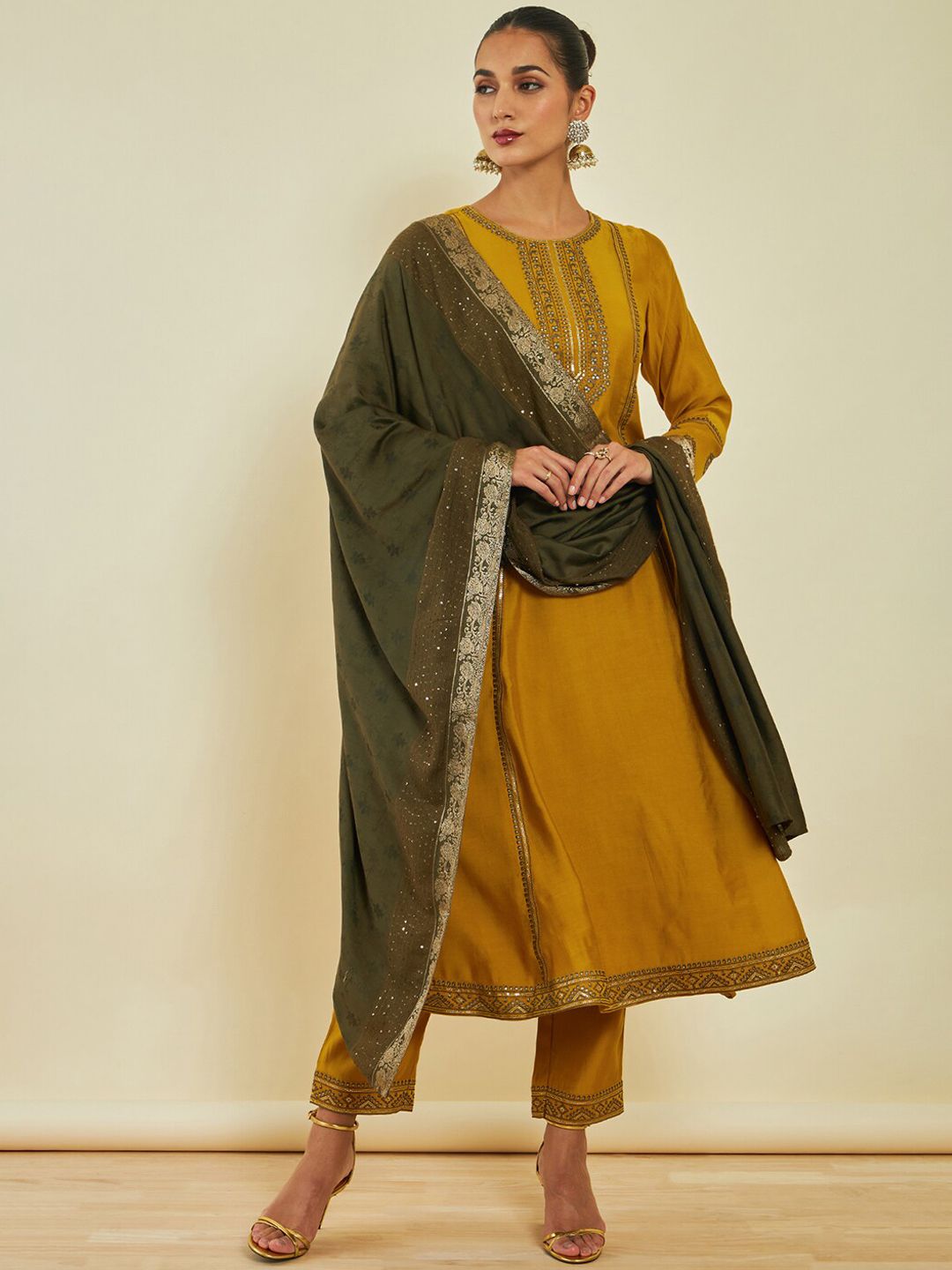 Dhiyona SO Women's Ethnic Motifs Embroidered Gotta Patti Kurta with Trousers & With Dupatta