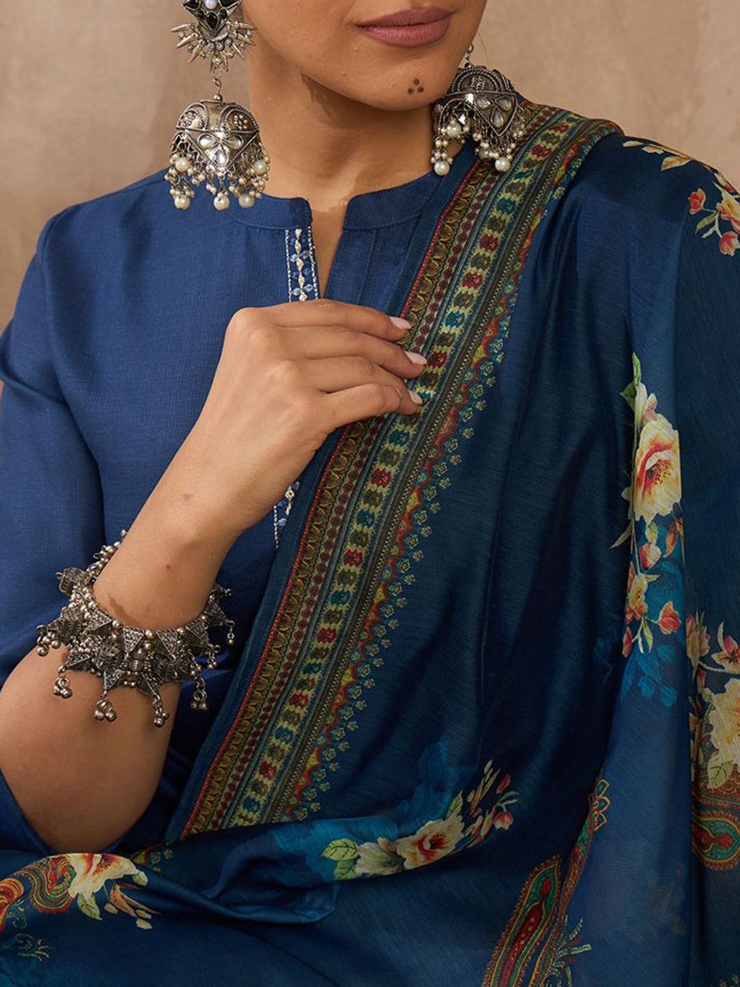 Floral Embroidered Mandarin Collar Kurta With Trousers & Dupatta