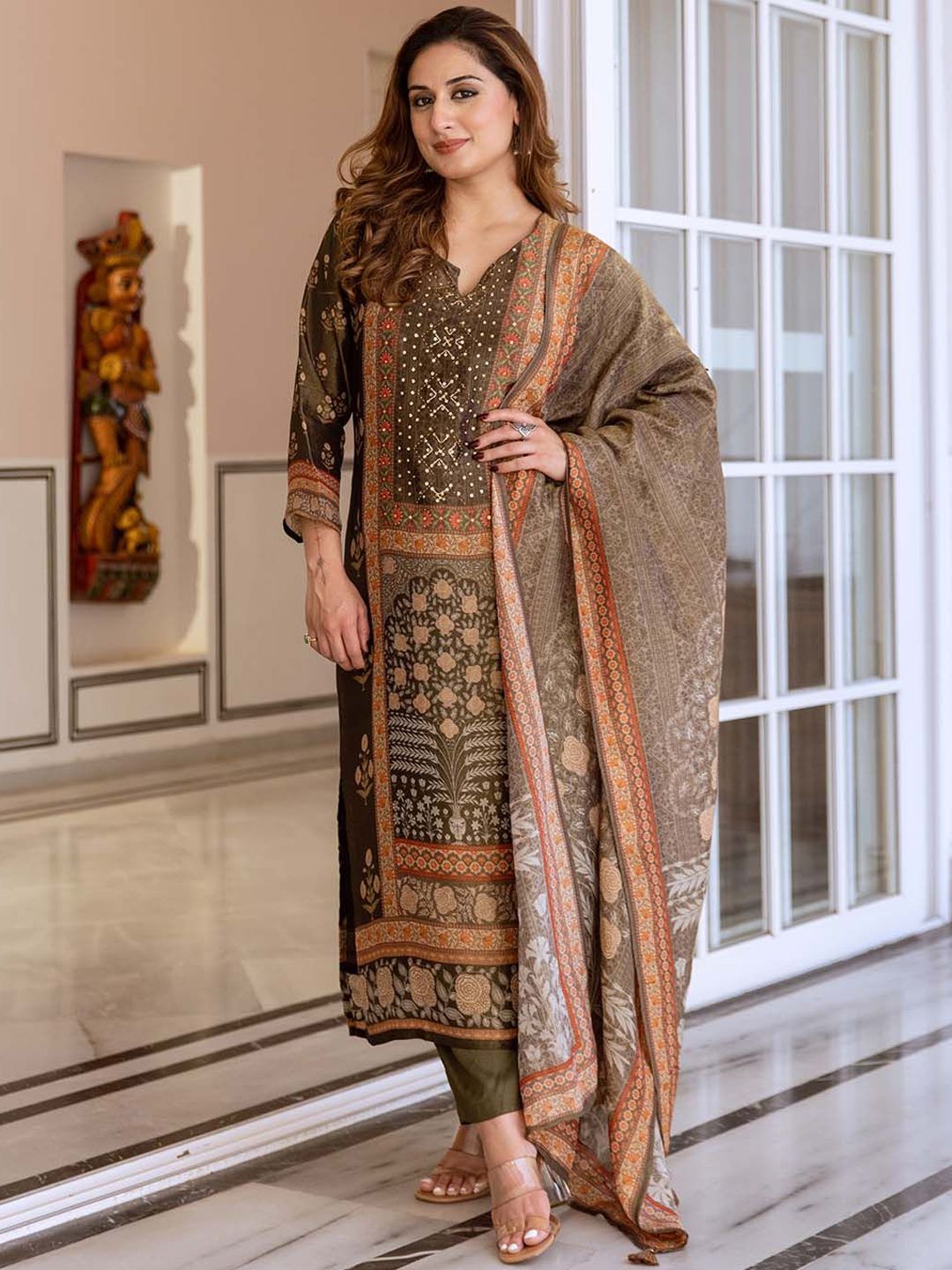 Dhiyona IS Women's Women Ethnic Motifs Printed Regular Kurta with Trousers & With Dupatta