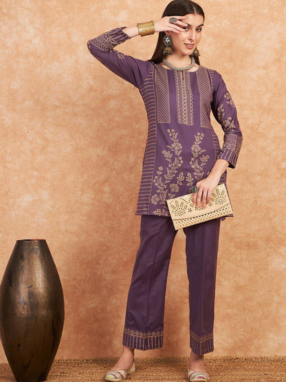 Dhiyona SN Women's Woven Design Winter Pashmina Kurti With Trousers