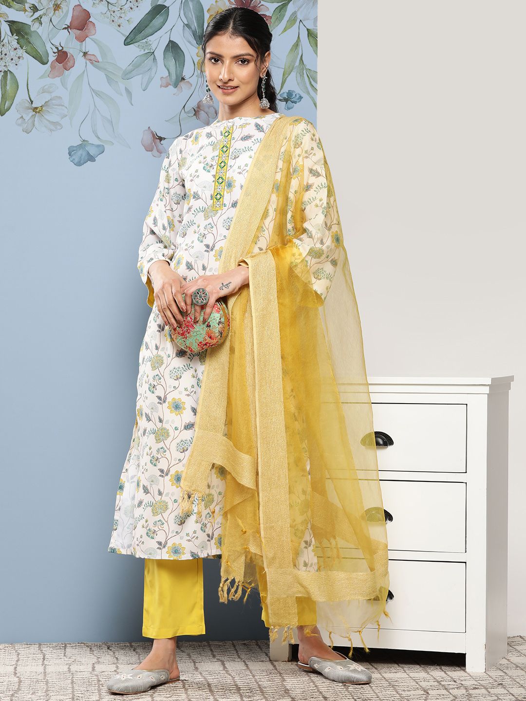 Dhiyona VA Women'sFloral Printed Thread Work Kurta with Trousers & Dupatta