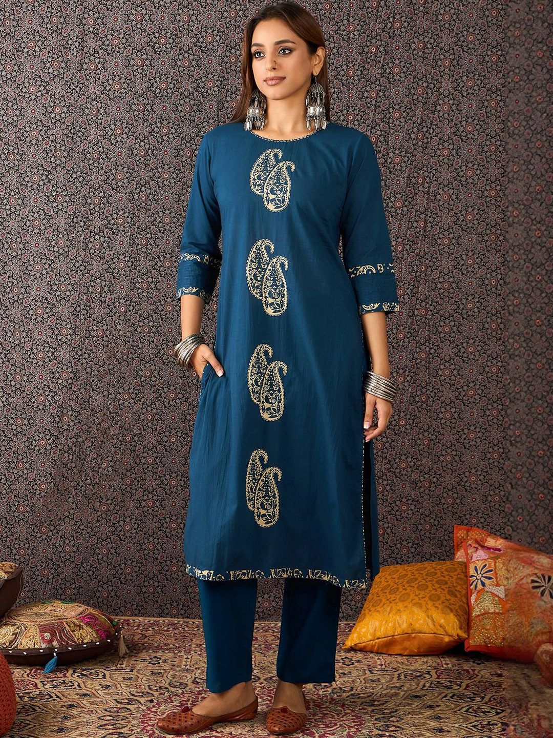 Paisley Printed Round Neck Thread Work Pure Cotton Kurta & Trousers With Dupatta