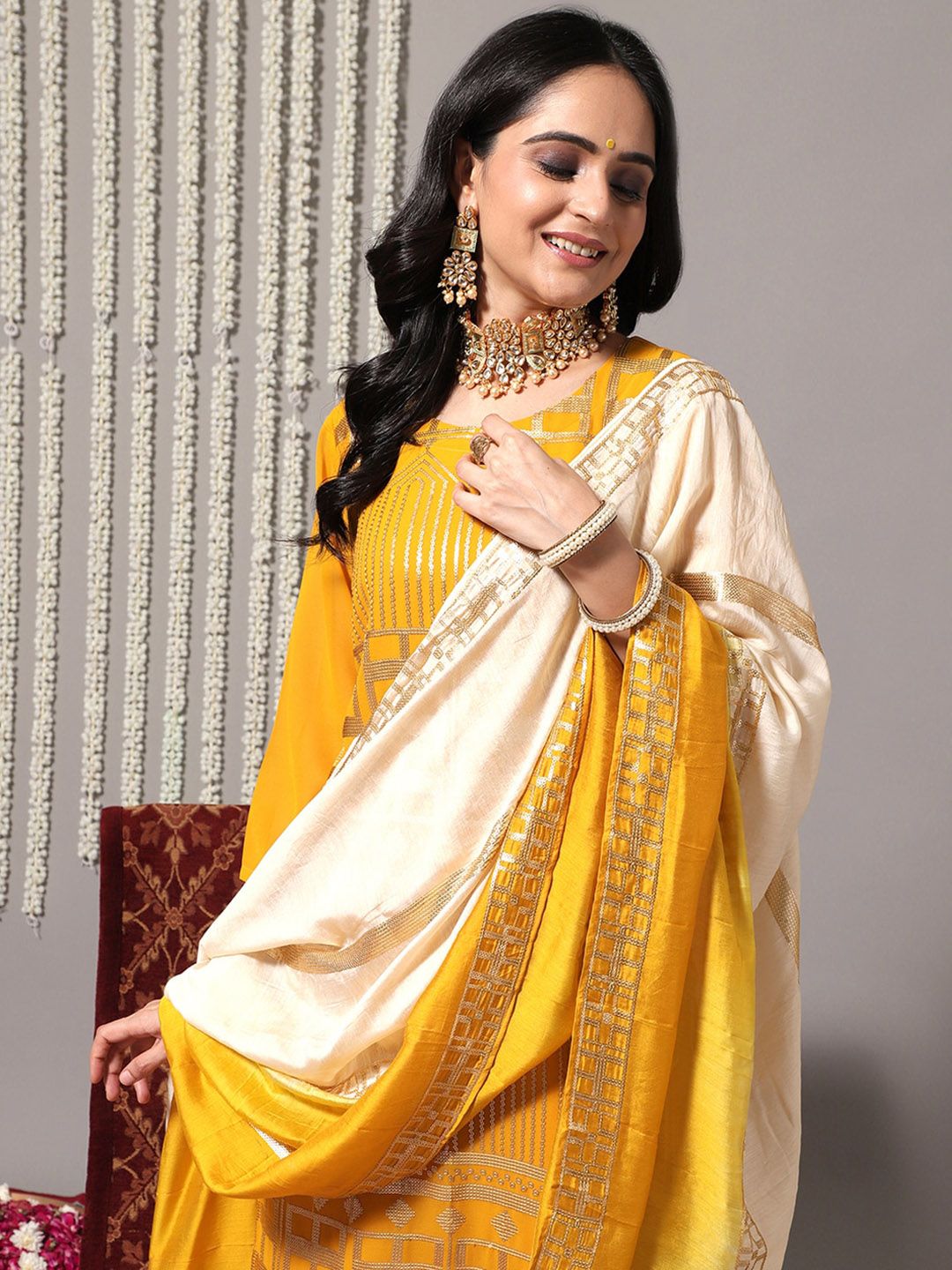 Dhiyona VA Women'sEthnic Motifs Embroidered Sequinned Detail Straight Kurta & Sharara With Dupatta