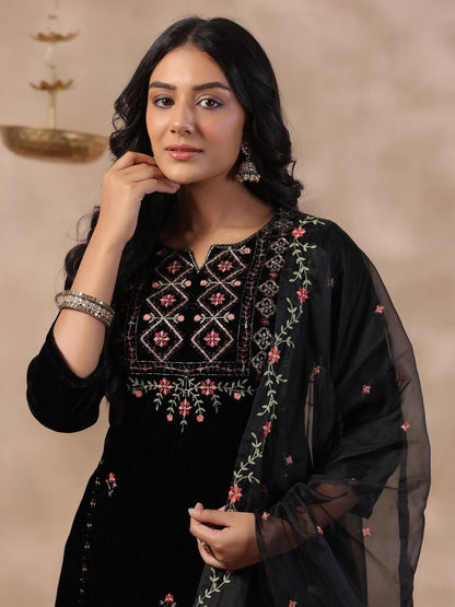 Dhiyona IS Women's Ethnic Motifs Thread Work Notch Neck Velvet Yoke Design Kurta With Trouser & Dupatta
