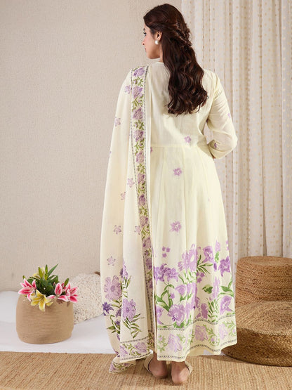 Women Floral Printed Regular Beads and Stones Pure Cotton Kurta Set