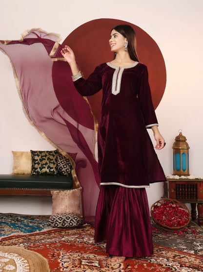 Dhiyona VA Women'sEmbroidered Zari Velvet Straight Kurta With Sharara