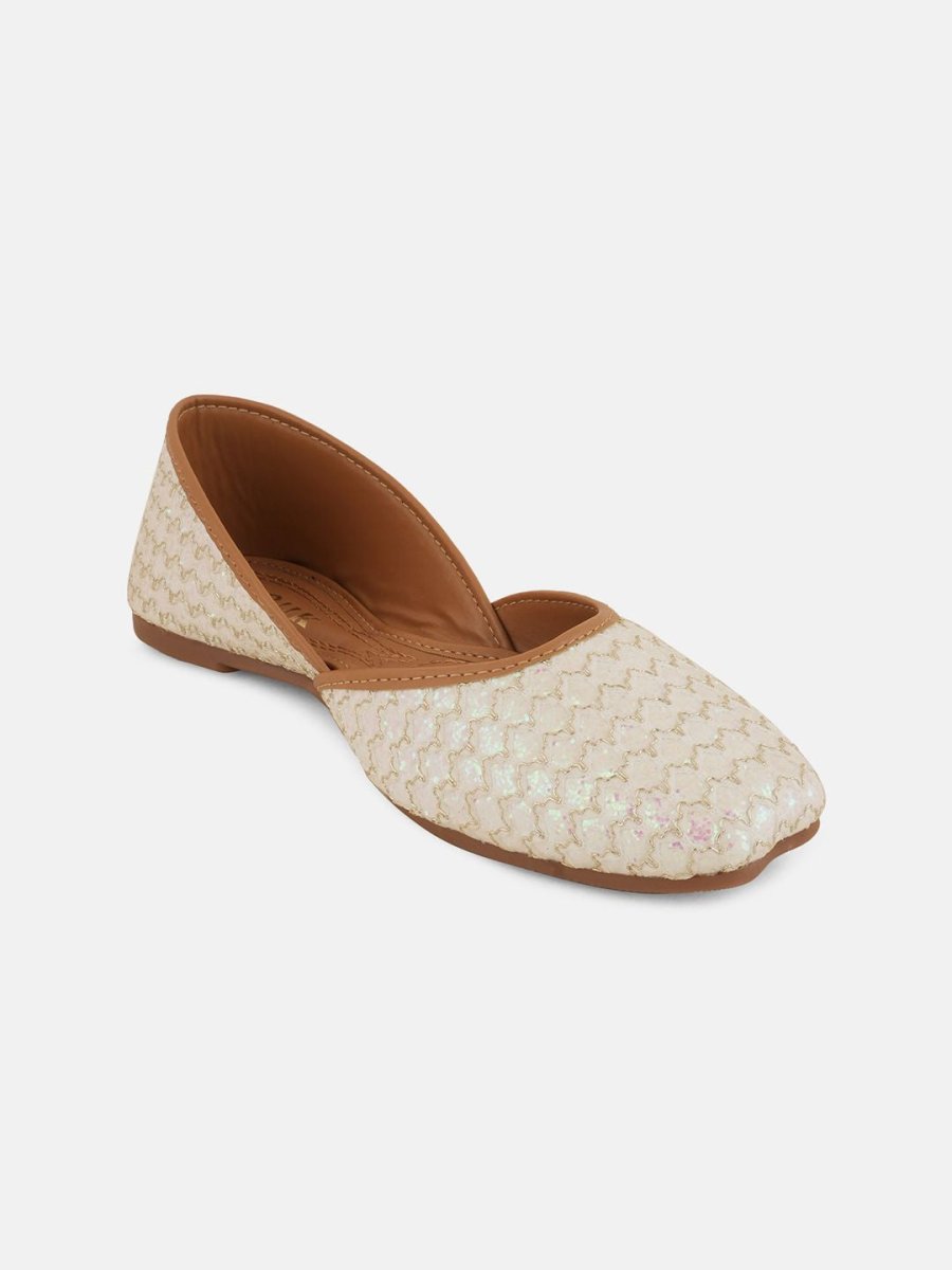 Dhiyona AK Embellished Square Toe Mojaris