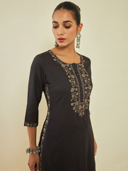 Dhiyona SO Women's Floral Embroidered Sequinned Kurta With Trousers