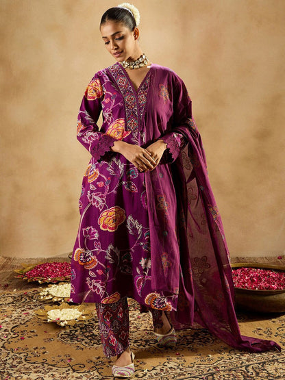 Dhiyona IE Burgundy Floral Printed V-Neck Sequinned Pure Cotton Straight Kurta Set