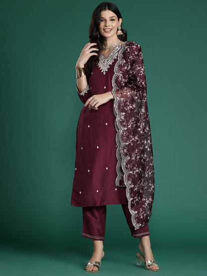 Women Floral Embroidered Thread Work Kurta with Trousers & Dupatta