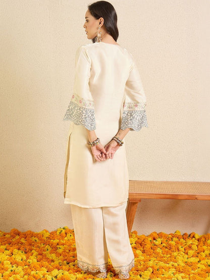 Women Ethnic Motifs Embroidered Regular Thread Work Kurta with Trousers
