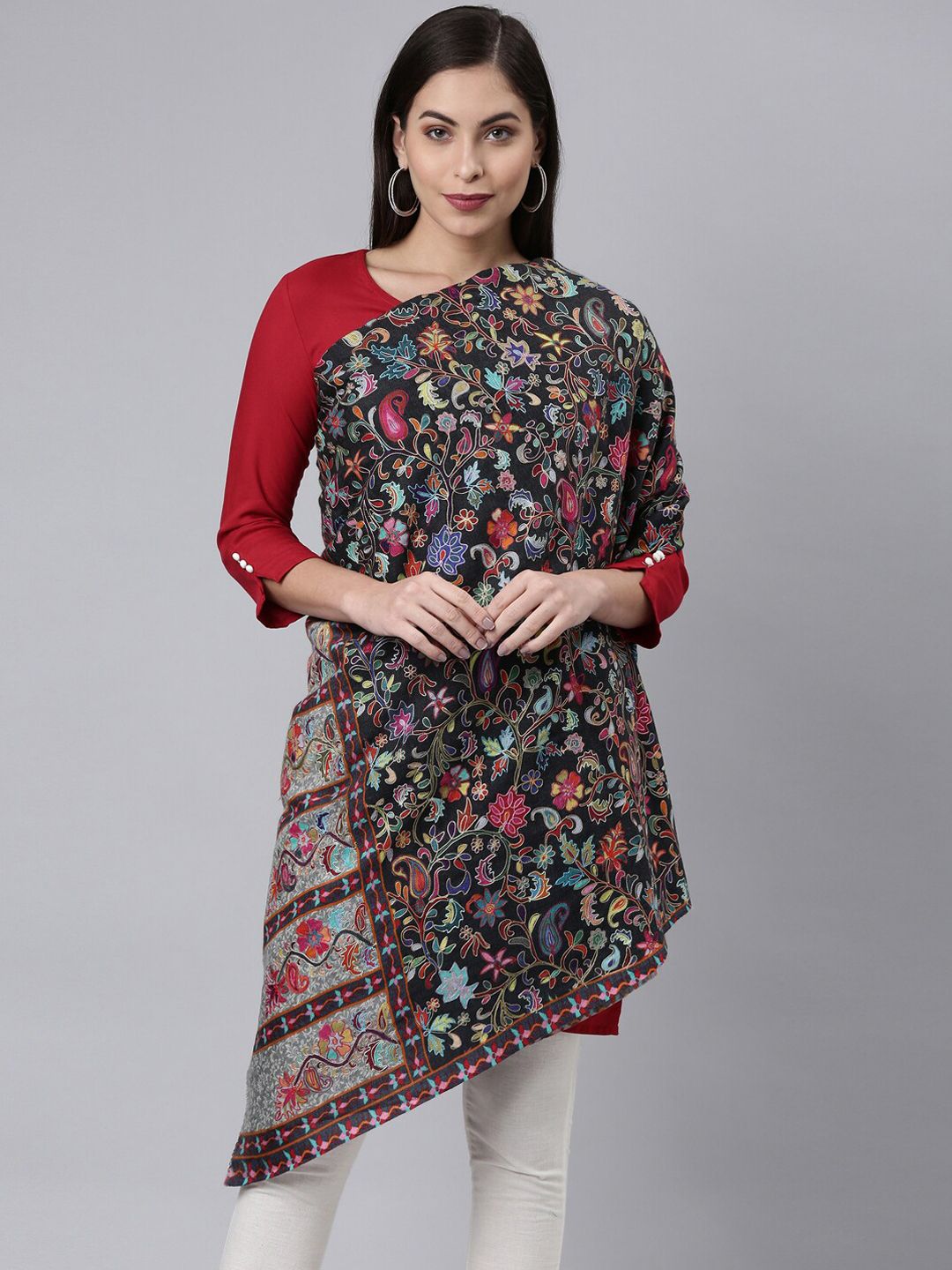 Dhiyona PA Women Black & Blue Kalamkari Printed Shawl