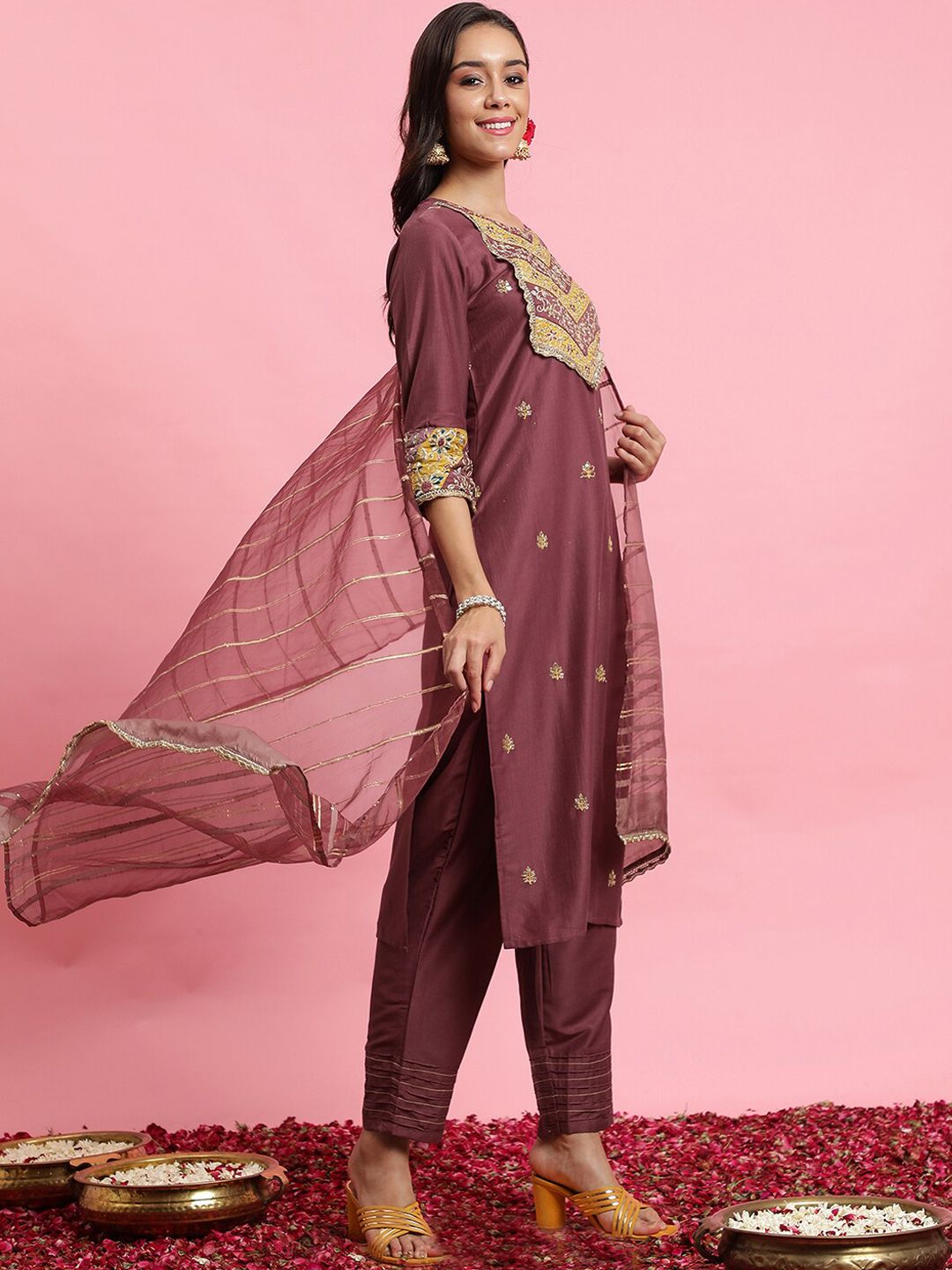 Dhiyona IE Ethnic Motifs Embroidered Sequinned Kurta With Trousers & Dupatta
