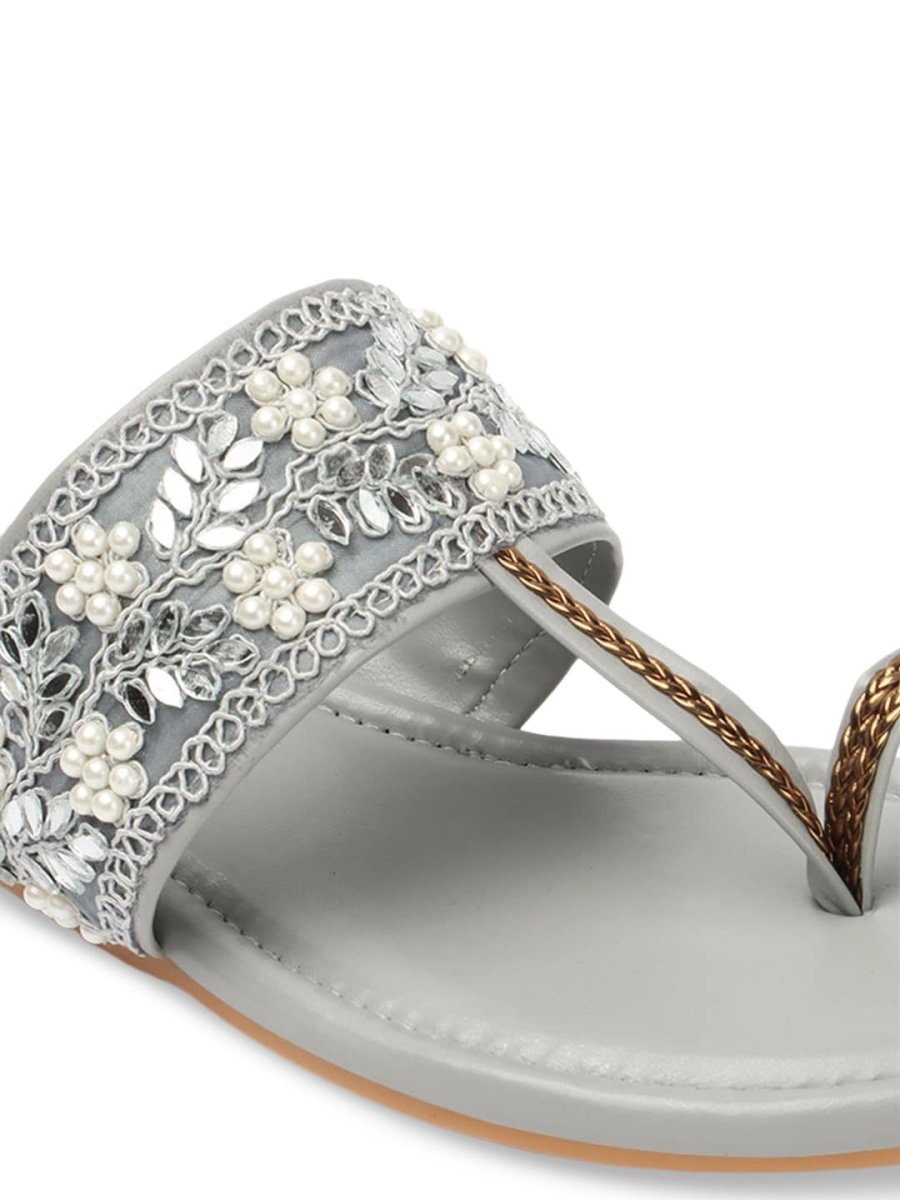 Dhiyona AK Floral Embellished Embroidered Open One Toe Flats