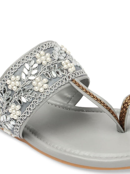 Dhiyona AK Floral Embellished Embroidered Open One Toe Flats