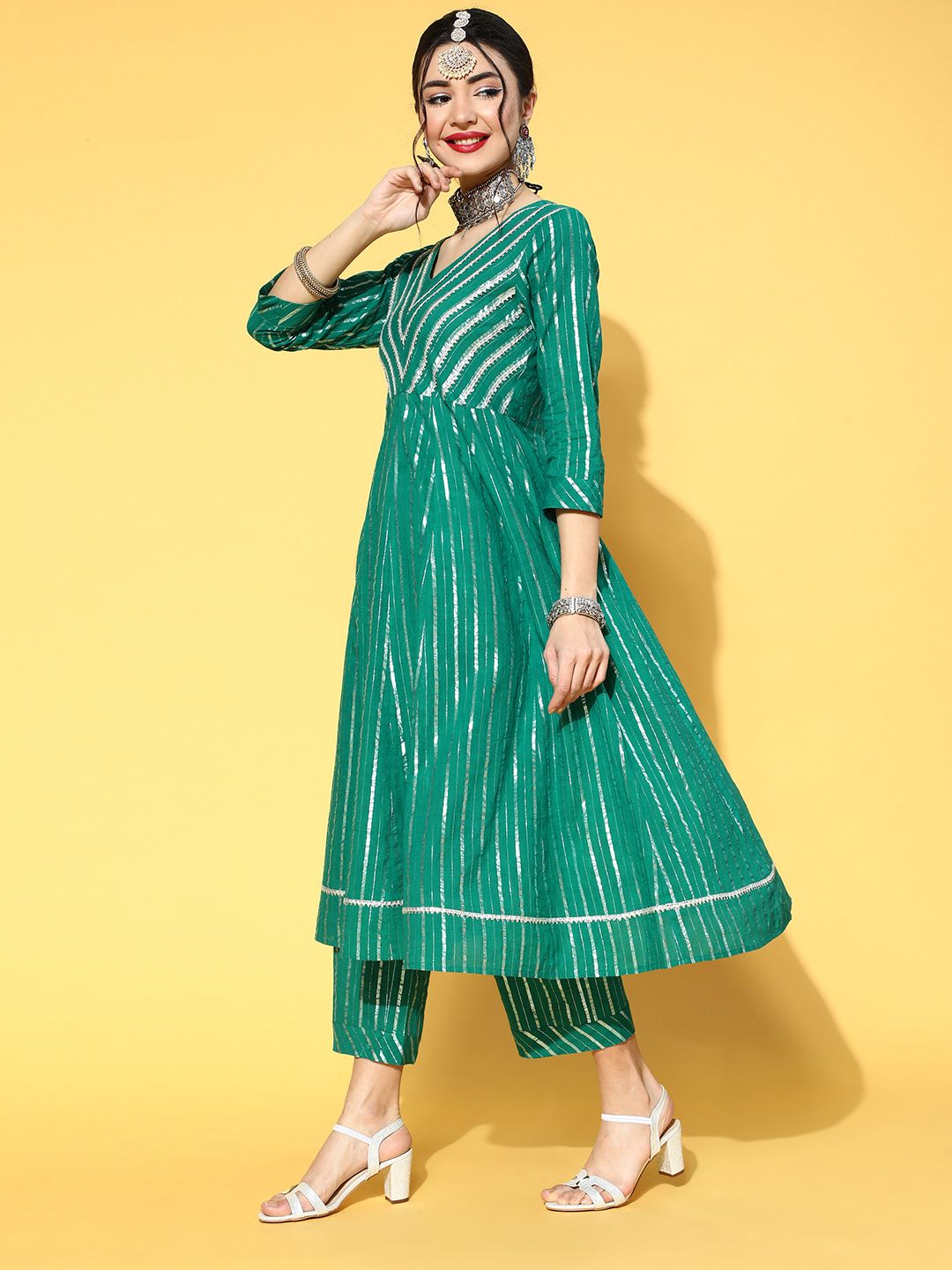 Dhiyona VA Women's Green & Silver Striped Gotta Patti Kurta Set