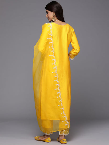 Women Floral Embroidered Thread Work Liva Kurta with Trousers & With Dupatta