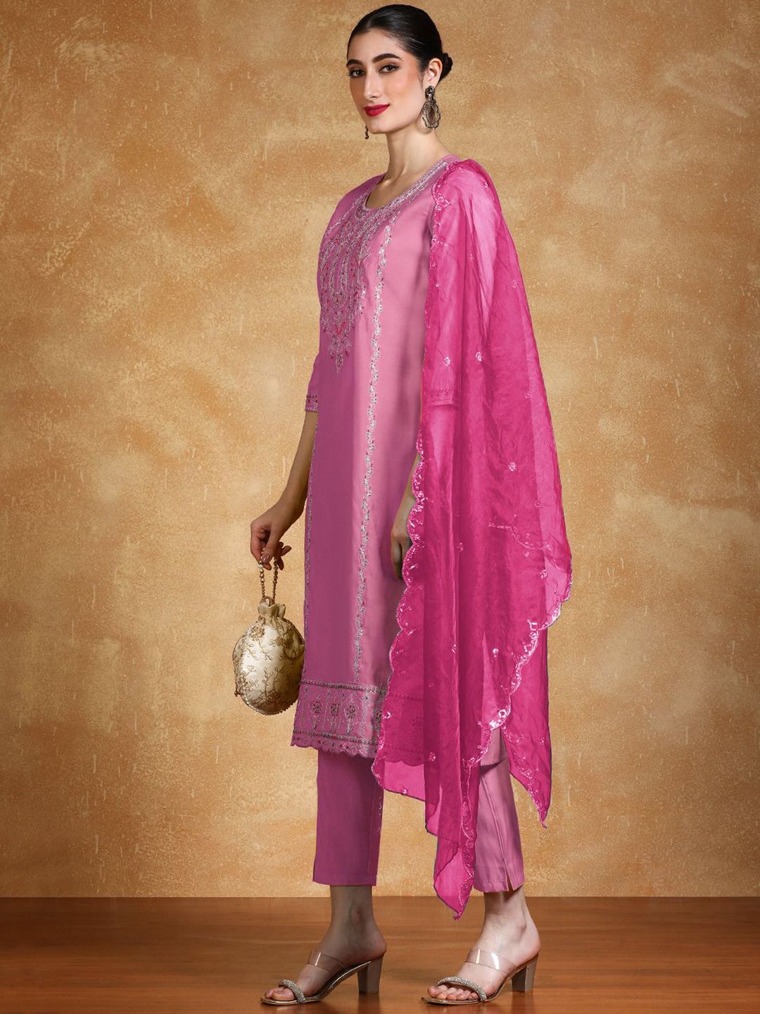 Dhiyona VA Women'sFloral Embroidered Regular Round Neck Straight Kurta With Trousers & Dupatta