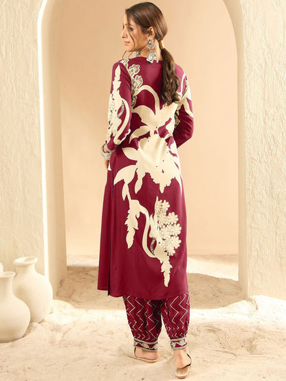 Dhiyona IE Women Floral Printed Regular Sequinned Kurta with Salwar