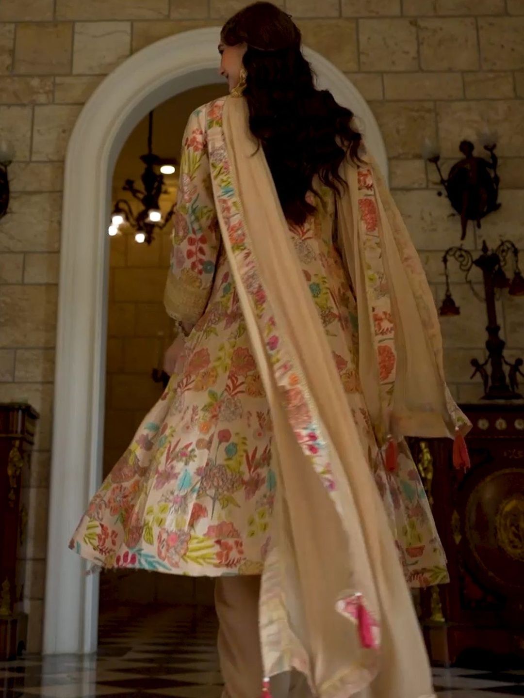 Women Floral Printed Kurta with Trouser & Dupatta