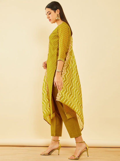 Dhiyona SO Women's Bandhani Printed Thread Work Chanderi Silk Straight Kurta & Trousers With Dupatta