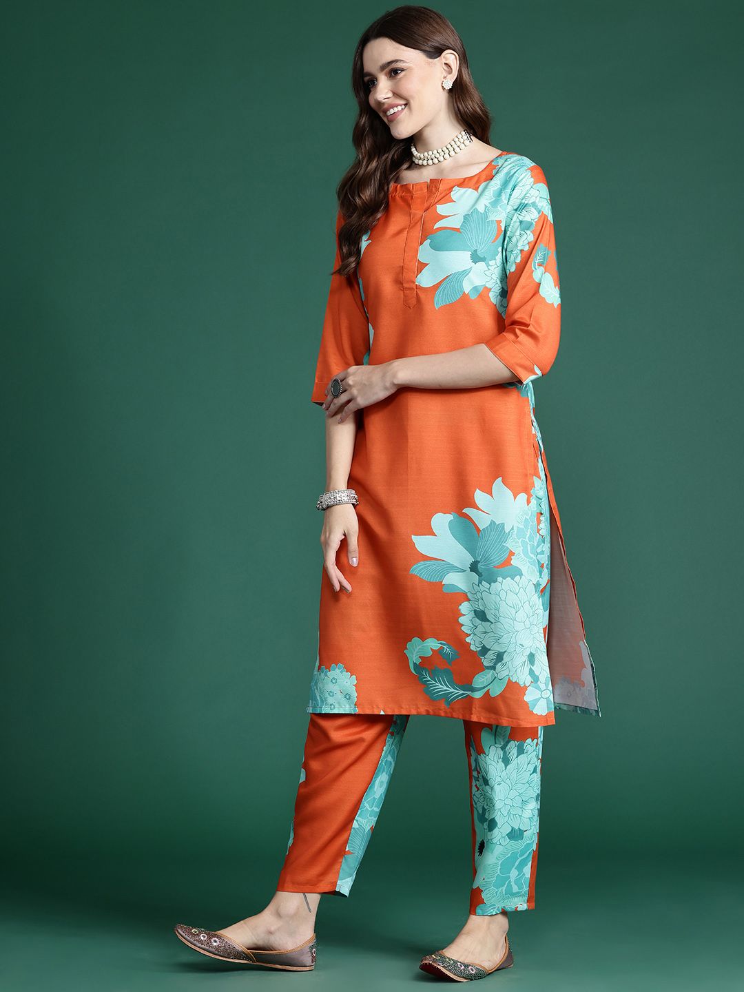 Dhiyona IE Floral Printed Kurta with Trousers
