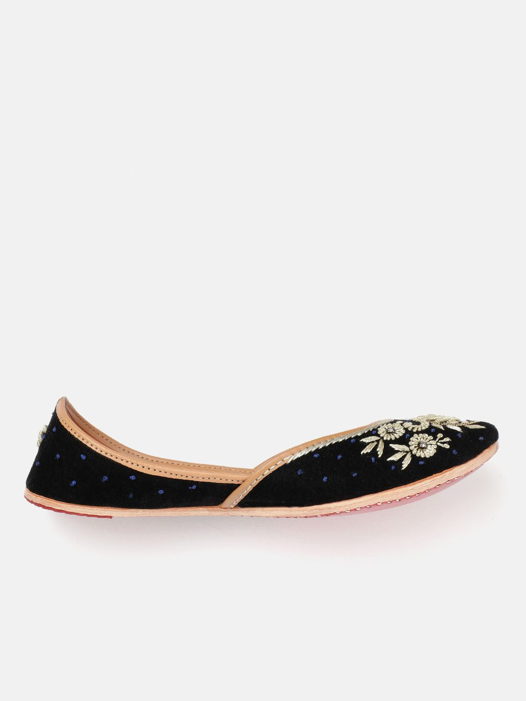 Dhiyona HOP Women Floral Embroidered Mojaris