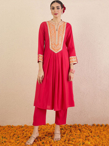 Women Ethnic Motifs Embroidered Mandarin Collar Mirror Work Kurta Trousers
