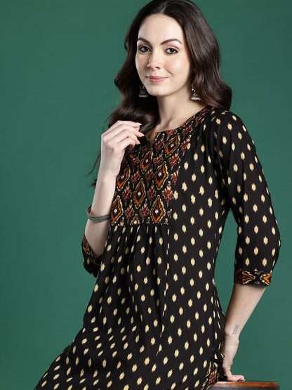 Dhiyona IE Printed Pleated Pure Cotton Kurta with Trousers