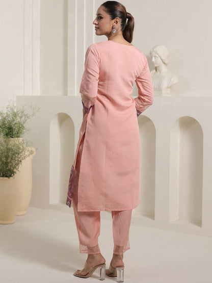 Women Floral Embroidered Regular Thread Work Kurta with Trousers & With Dupatta