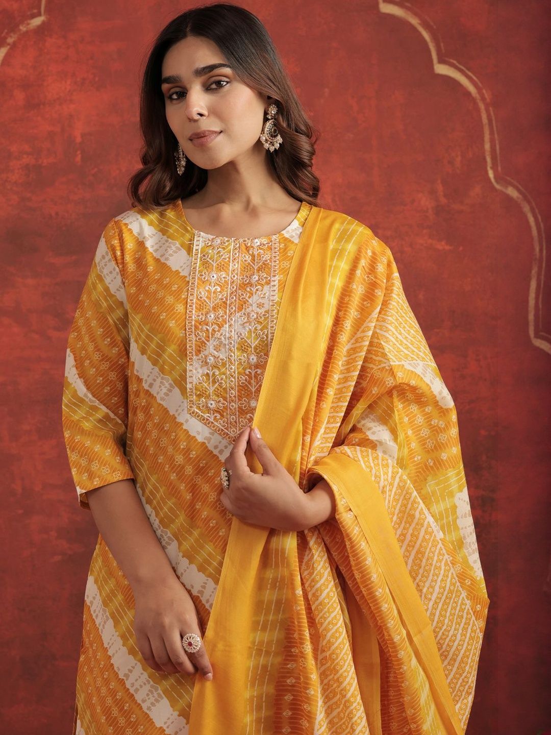 Women Ethnic Motifs Printed Kurta with Trousers & Dupatta