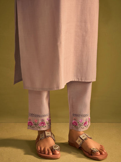 Women Floral Embroidered Regular Thread Work Kurta with Trousers & With Dupatta