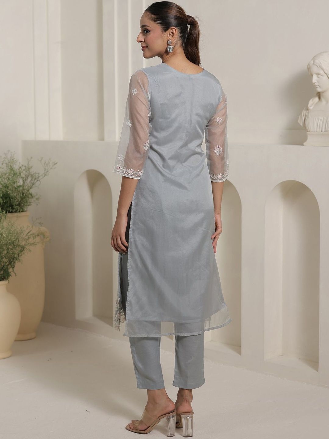 Floral Embroidered Thread Work Organza Straight Kurta & Trousers With Dupatta